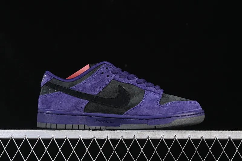All Categories Nk SB Dunk Series Nk SB Dunk Low Low-top sneakers Supreme x Nike Dunk SB Dunk Low joint gray and purple low-top casual skateboard shoes HQ8487-500